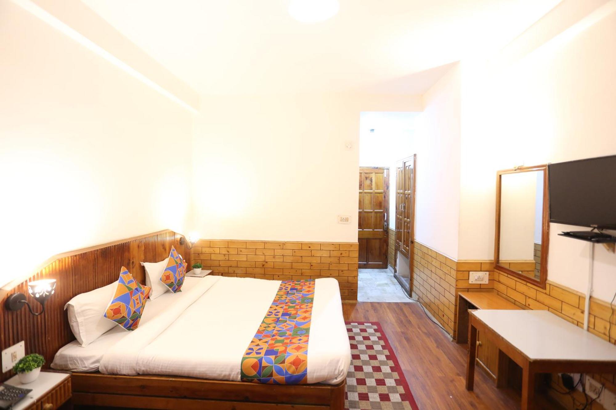 Hotel Surbhi Vashist Exterior foto